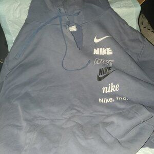 Nike pull over